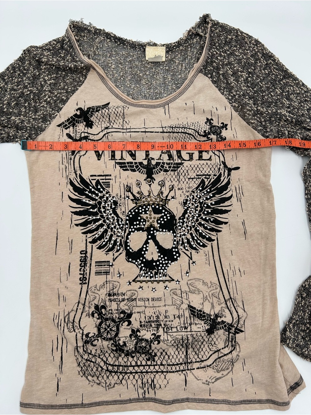 Daytrip Beige Studded Body Black Marled Sleeve Graphic Raglan Long Sleeve Top L - Picture 6 of 11